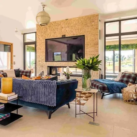 Luxurious With A Heated Swimming Pool * Bonneville-sur-Touques