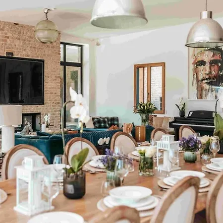 Ferienhaus Luxurious With A Heated Swimming Pool