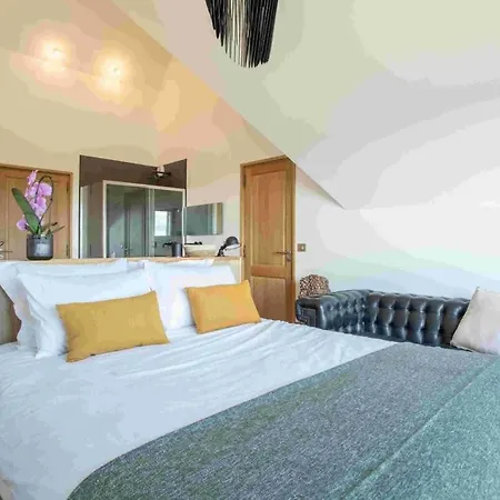 Luxurious With A Heated Swimming Pool Ferienhaus Bonneville-sur-Touques